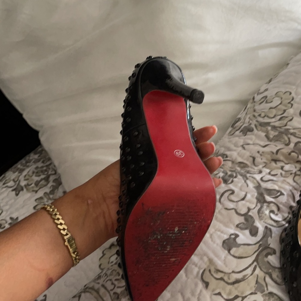 Pumps - Picture 2 of 6
